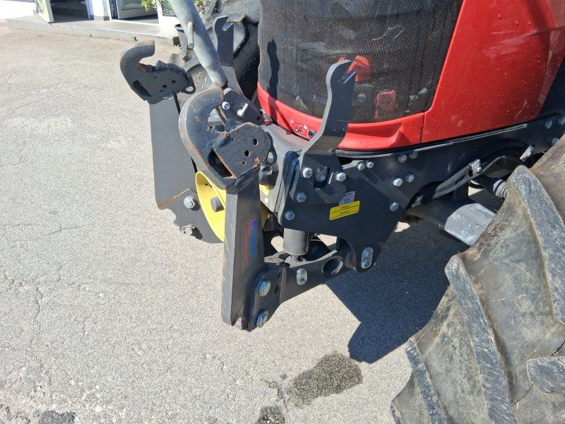 Massey Ferguson 5711