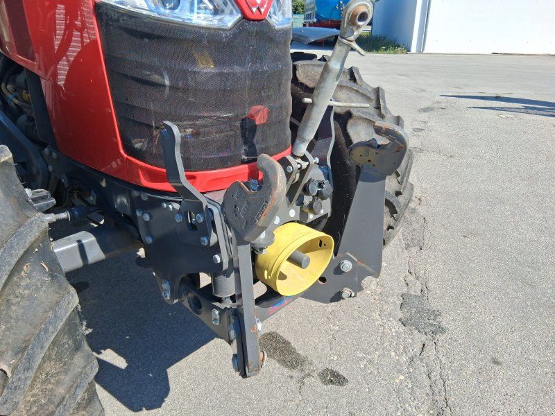 Massey Ferguson 5711