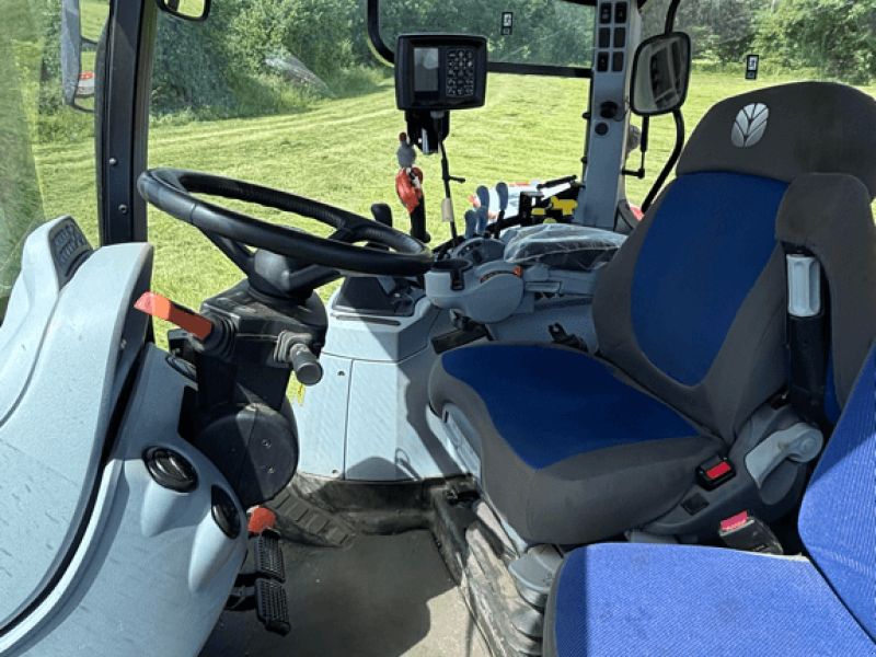 New Holland T6.145 ELECTRO COMMAND