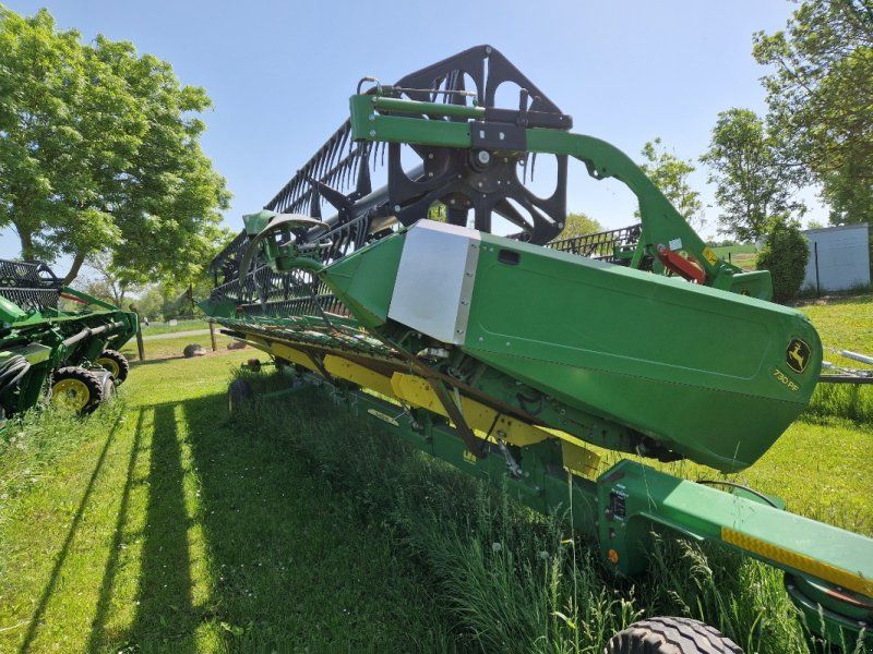 John Deere 730PF mit Wagen
