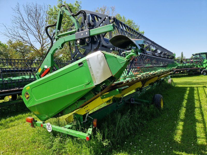 John Deere 730PF mit Wagen