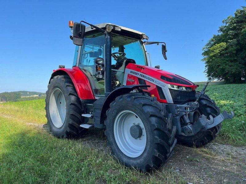 Massey Ferguson 5S.135 Dyna-6 Efficient