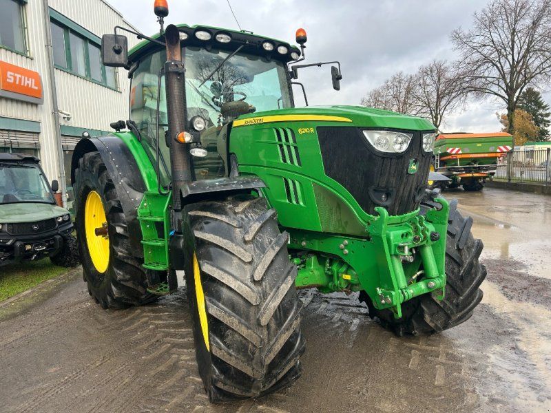John Deere 6210R