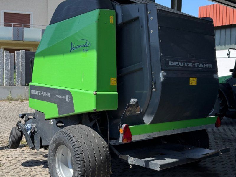 Deutz-Fahr Kuhn Vari Master 590 OC