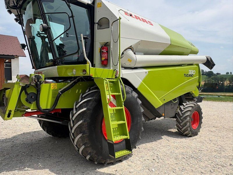 Claas Tucano 330