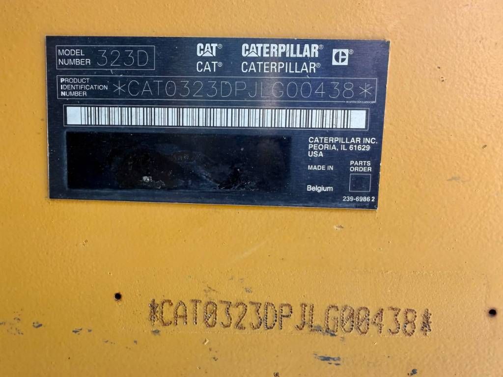 CAT 323D L