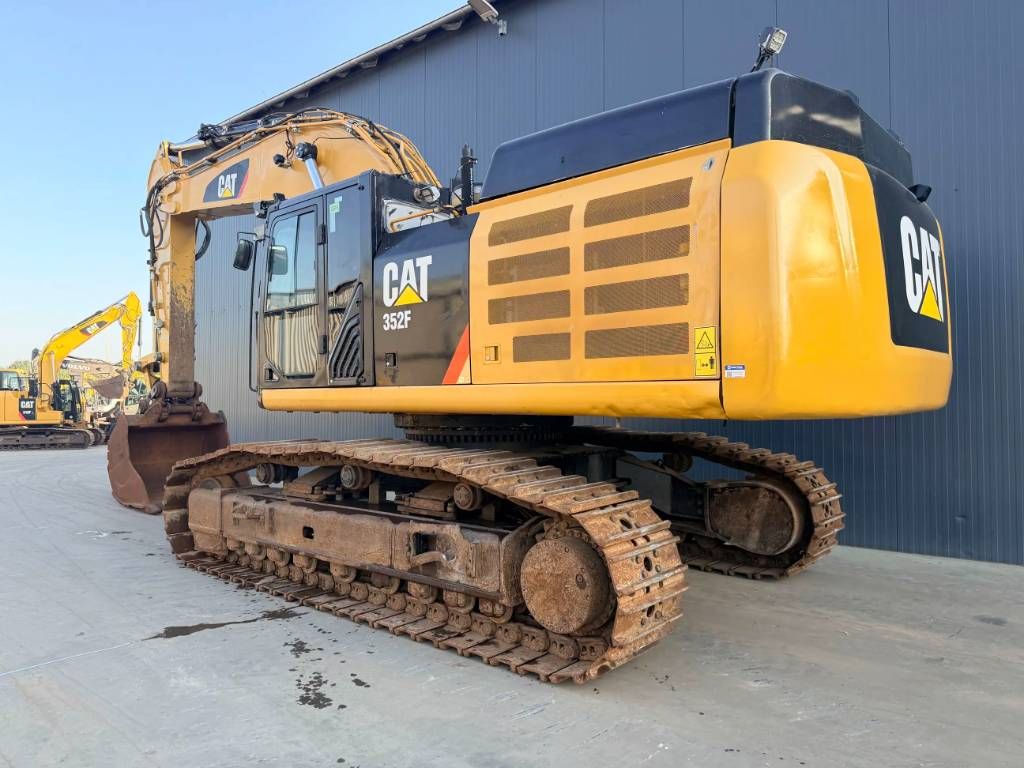 CAT 352F