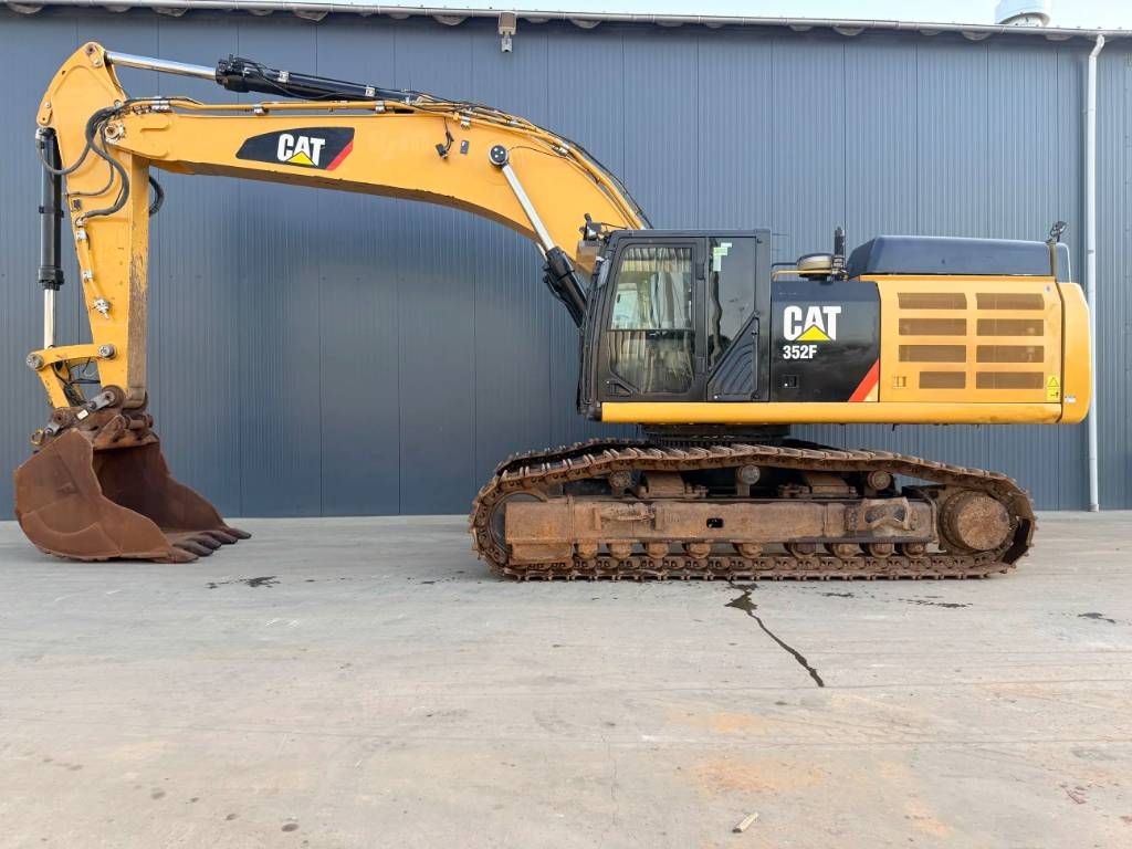 CAT 352F
