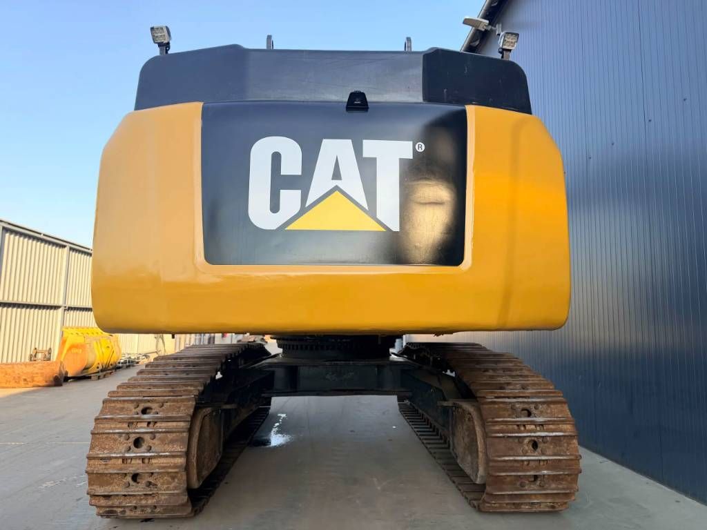 CAT 352F