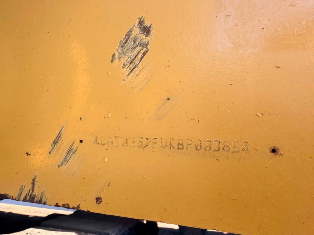CAT 352F