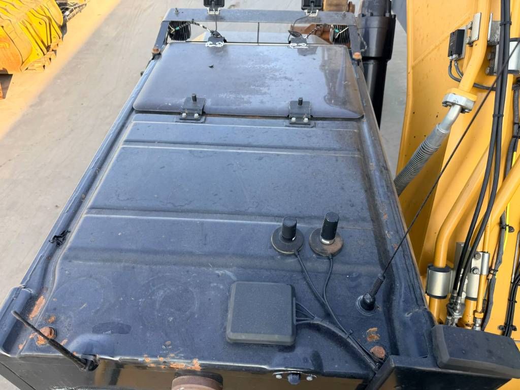 CAT 352F