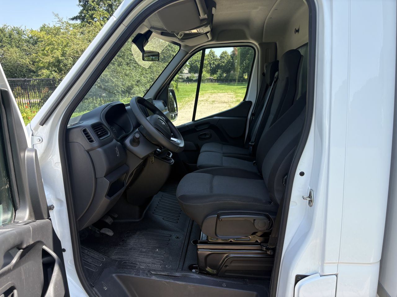 Renault Master Bakwagen laadklep 1000 kg N1 EURO 6
