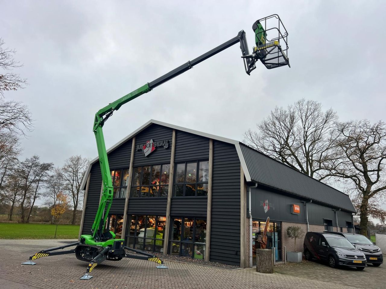 LEGUAN 195 spinhoogwerker met werkhoogte van 19,7 m