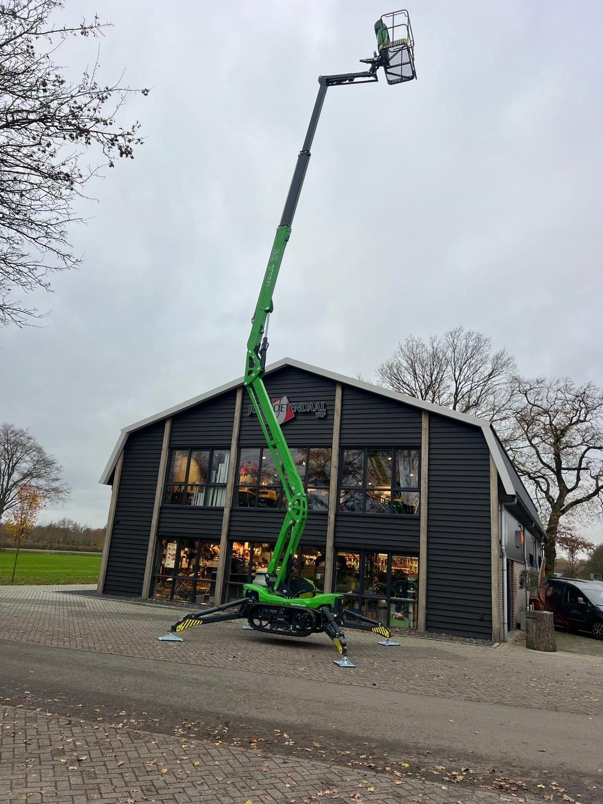 LEGUAN 195 spinhoogwerker met werkhoogte van 19,7 m