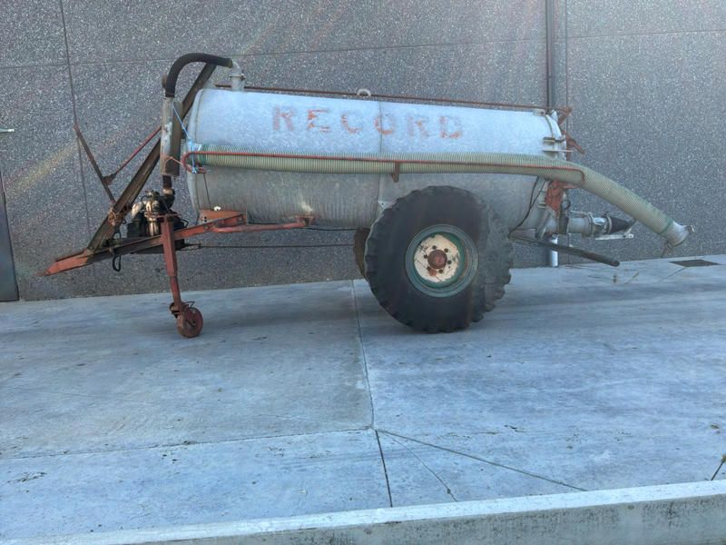 1984 Record V330 Vacuum Manure Tank