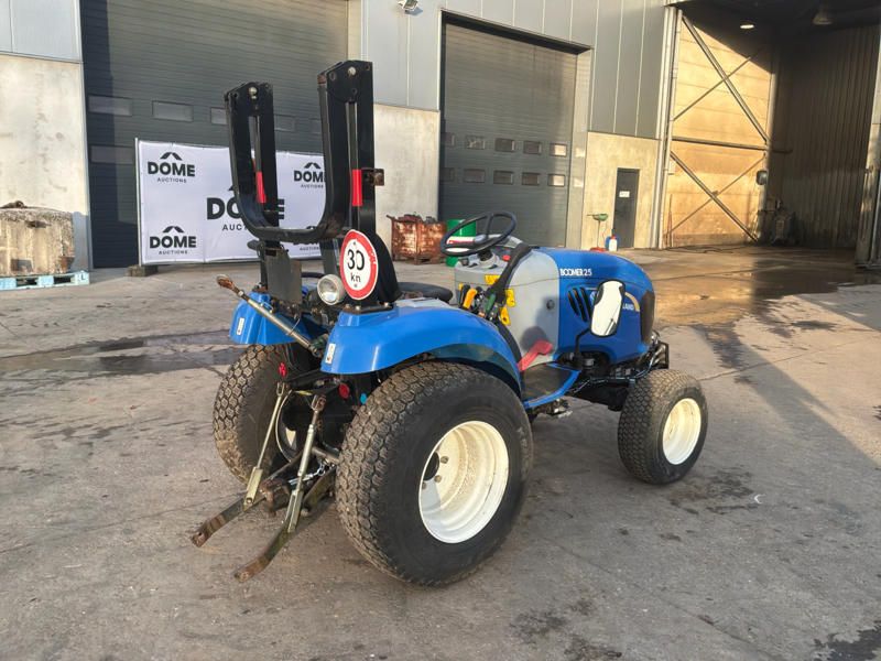2013 New-Holland Boomer LA 25 Narrow-track tractor