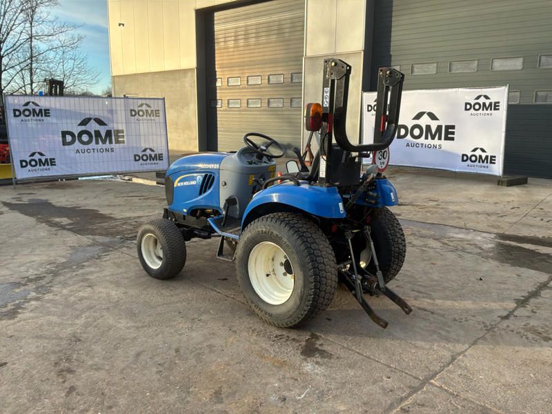 2013 New-Holland Boomer LA 25 Narrow-track tractor