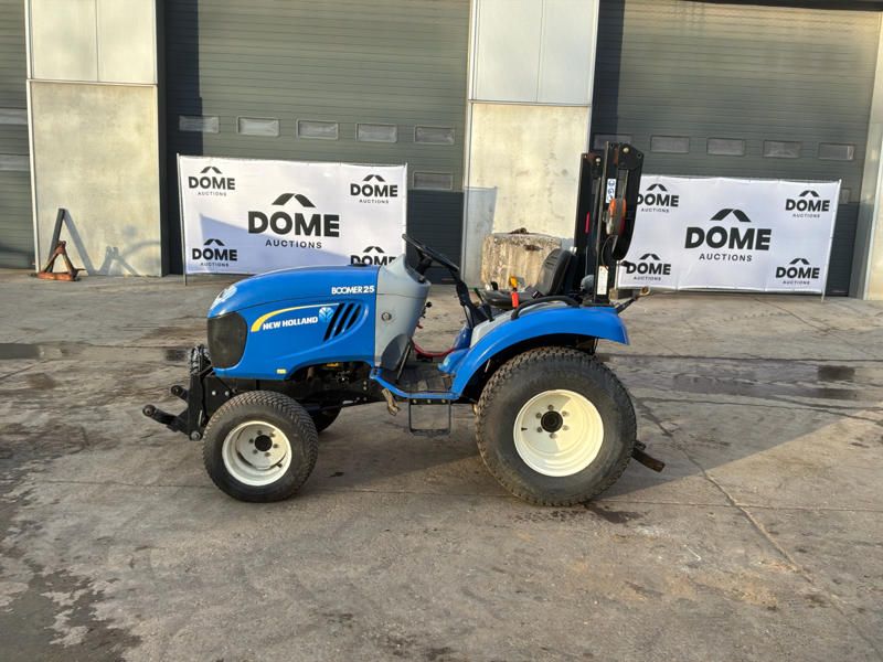 2013 New-Holland Boomer LA 25 Narrow-track tractor