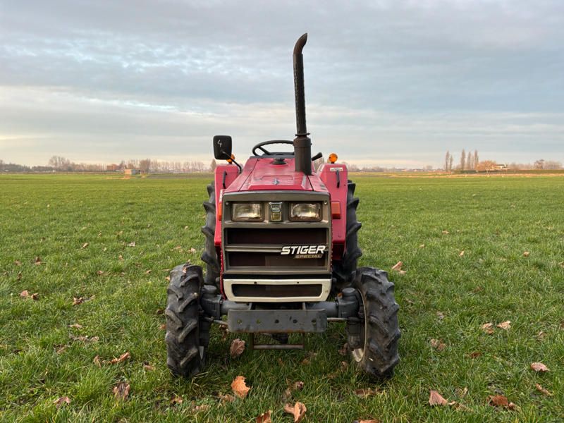Shibaura P21F Mini-Traktor mit Allradantrieb