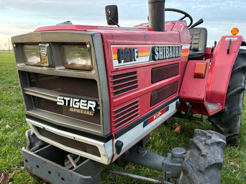 Shibaura P21F Mini-Traktor mit Allradantrieb