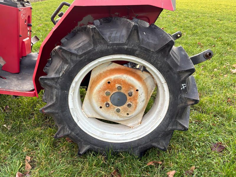 Shibaura P21F Mini-Traktor mit Allradantrieb