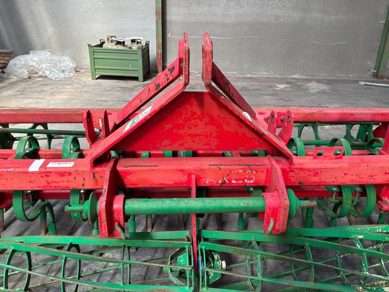 Unia U 680 Mounted Cultivator