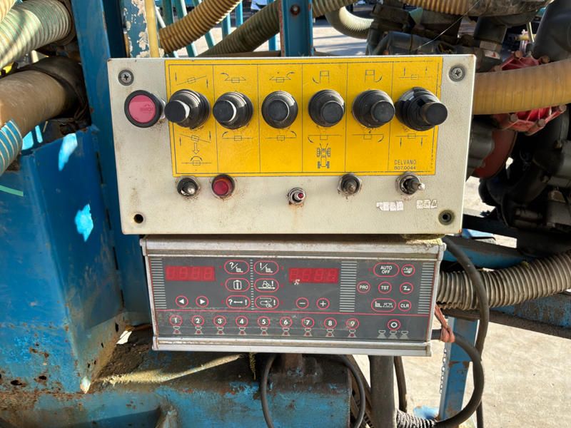 1975 Delvano GET LAK Trailed sprayer