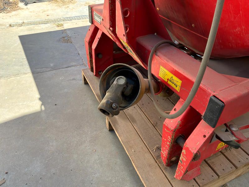 1994 Kuhn MUS 221 Getragener Dungstreuer