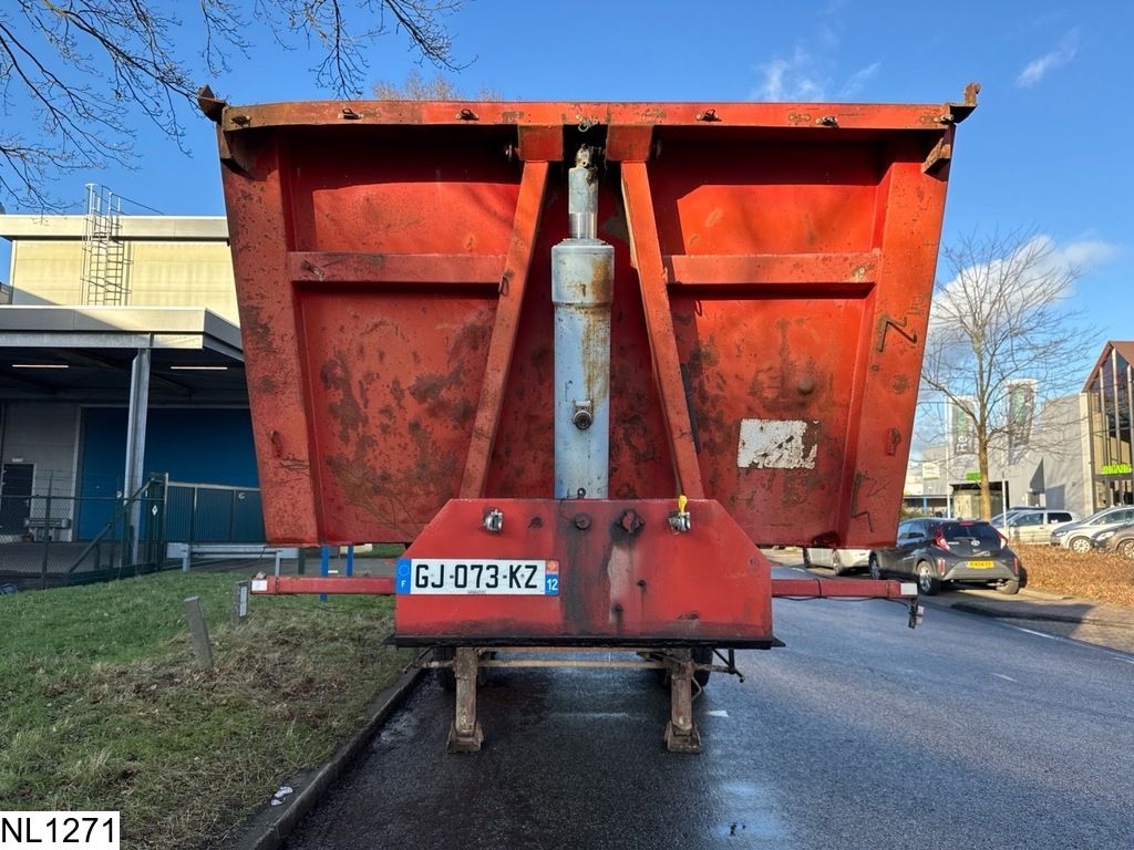 Fruehauf kipper 17 M3, Steel Suspension