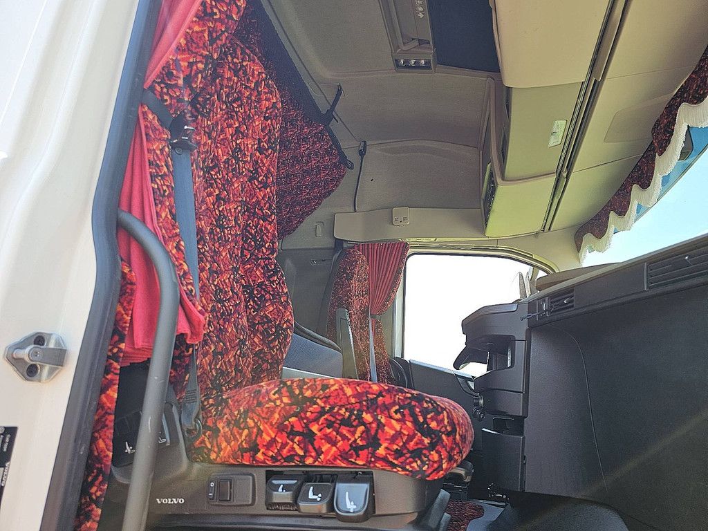 VOLVO FH 500 6x2 boogie special