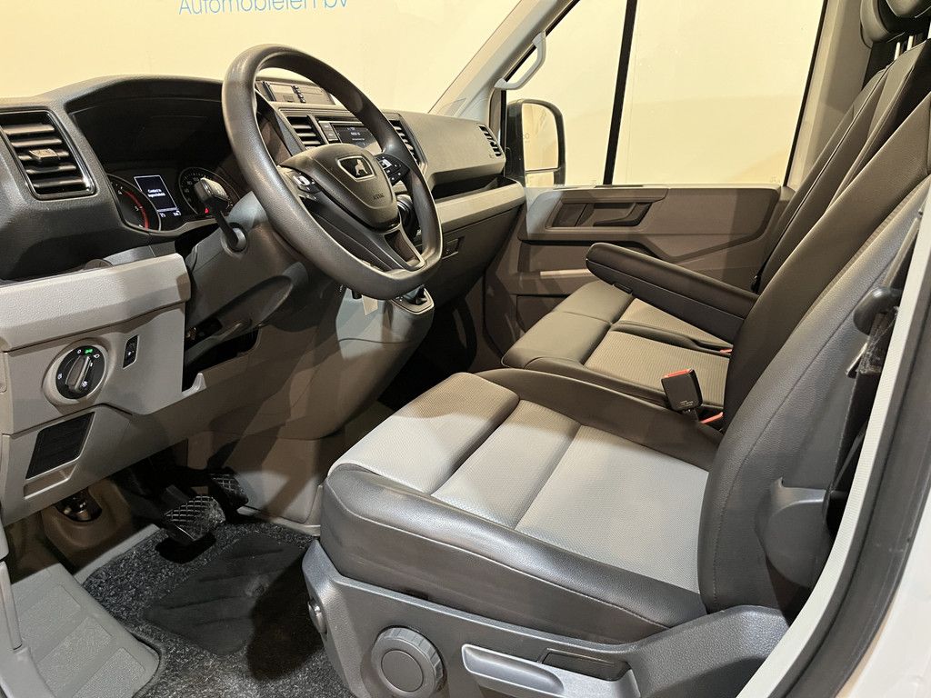 Man TGE 50 2.0 L3H3 180 PK DL DSG Automaat / Servicebus / GVW 5.000 KG / Bott Inrichting / Swinglift Kraan / Trekhaak 3500 KG / 220V. / Euro 6 / Airco / CarPlay / Camera / Cruise Control / 53.000 KM !! C-Rijbewijs !!