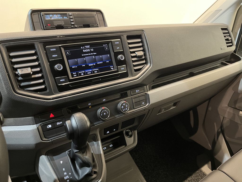 Man TGE 50 2.0 L3H3 180 PK DL DSG Automaat / Servicebus / GVW 5.000 KG / Bott Inrichting / Swinglift Kraan / Trekhaak 3500 KG / 220V. / Euro 6 / Airco / CarPlay / Camera / Cruise Control / 53.000 KM !! C-Rijbewijs !!