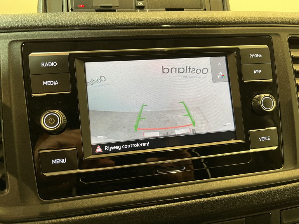 Man TGE 50 2.0 L3H3 180 PK DL DSG Automaat / Servicebus / GVW 5.000 KG / Bott Inrichting / Swinglift Kraan / Trekhaak 3500 KG / 220V. / Euro 6 / Airco / CarPlay / Camera / Cruise Control / 53.000 KM !! C-Rijbewijs !!