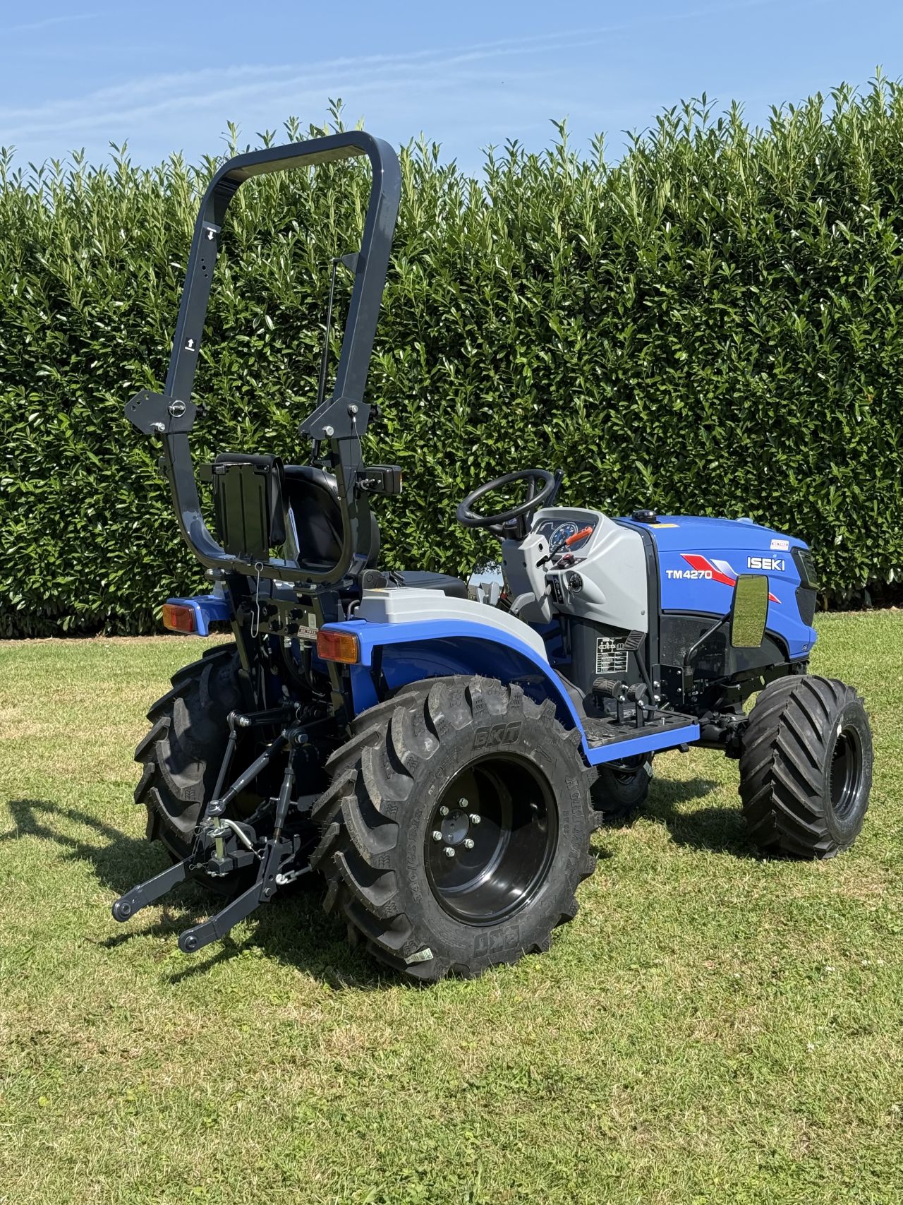 Iseki TM4270 4WD HST Black Edition | 30 PK | Lease mogelijk