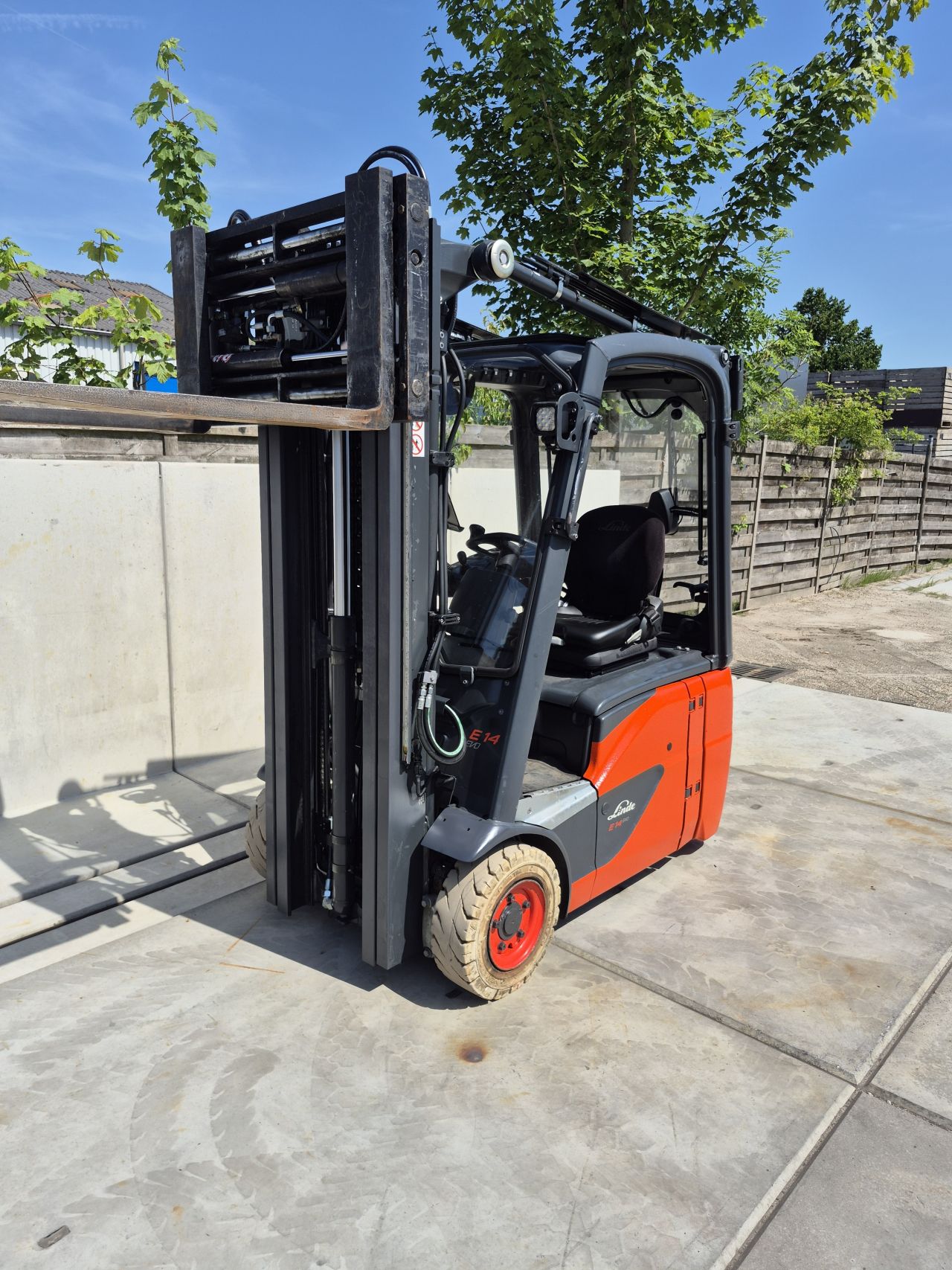 Linde E14-02 triplex sideshift vorkversteller bj 2019