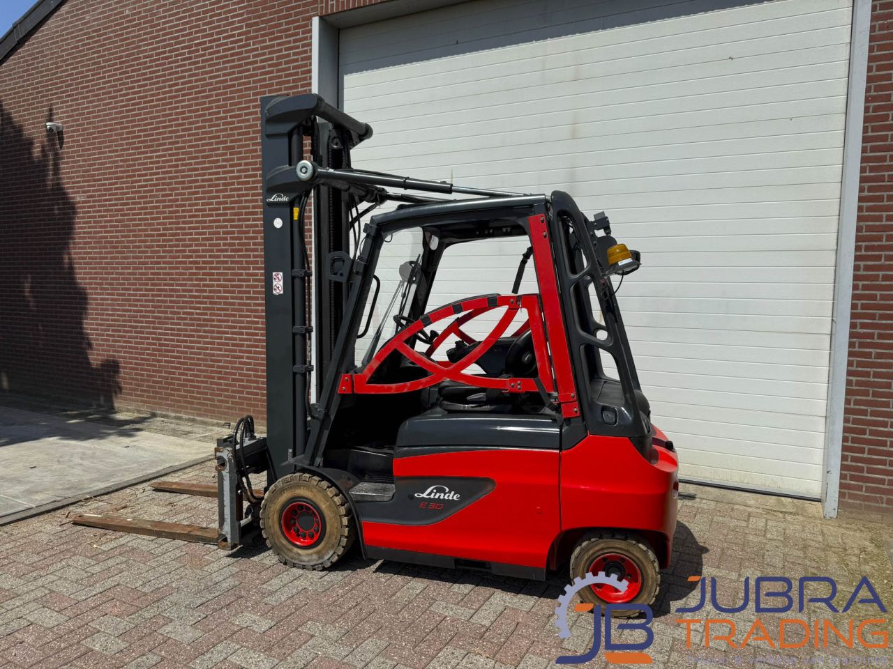 Linde E30-01 Electric Forklift | 2018 | 7637H | 3T | 4.9M