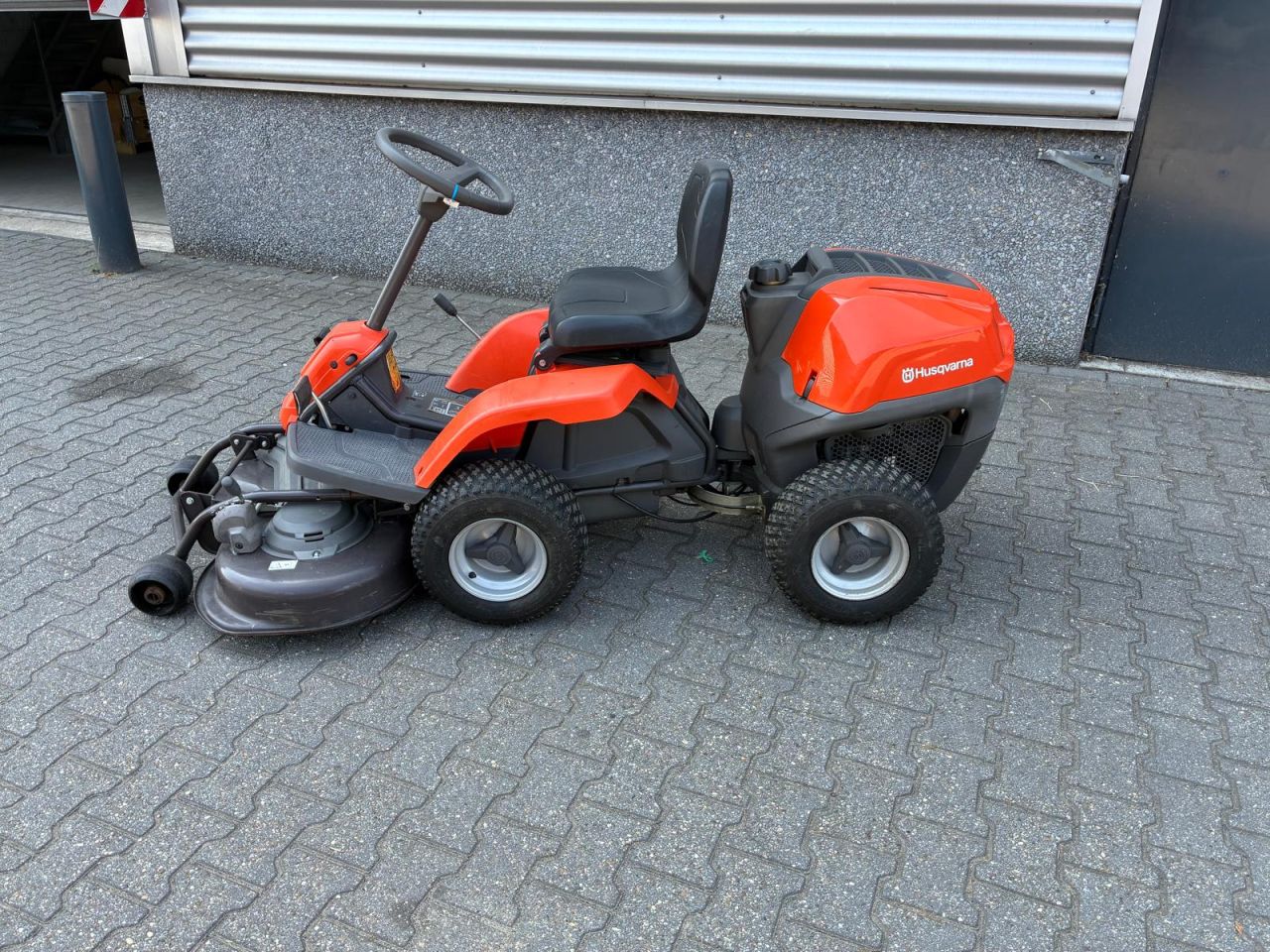 Husqvarna Rider R115C frontmaaier met 94cm combi maaidek