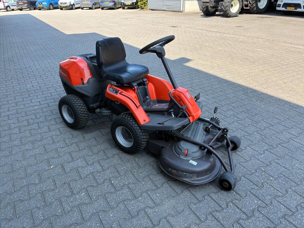 Husqvarna Rider R115C frontmaaier met 94cm combi maaidek