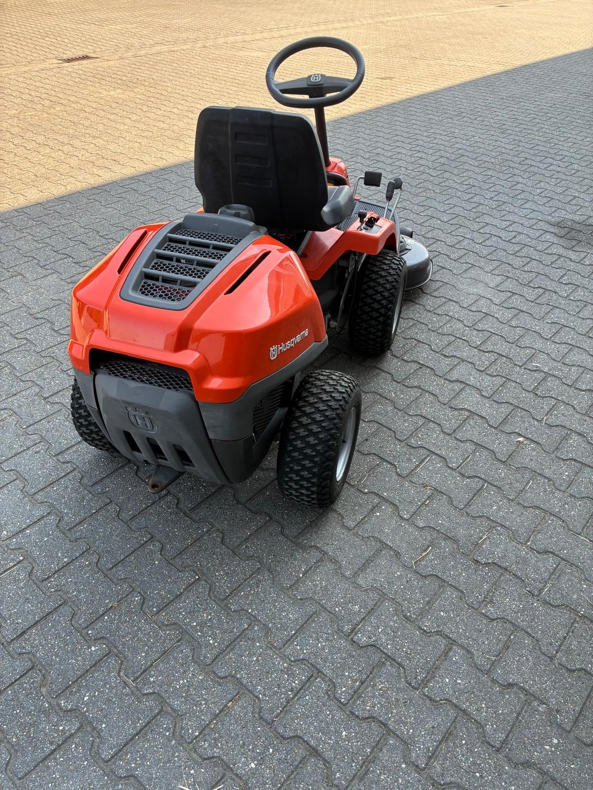 Husqvarna Rider R115C frontmaaier met 94cm combi maaidek