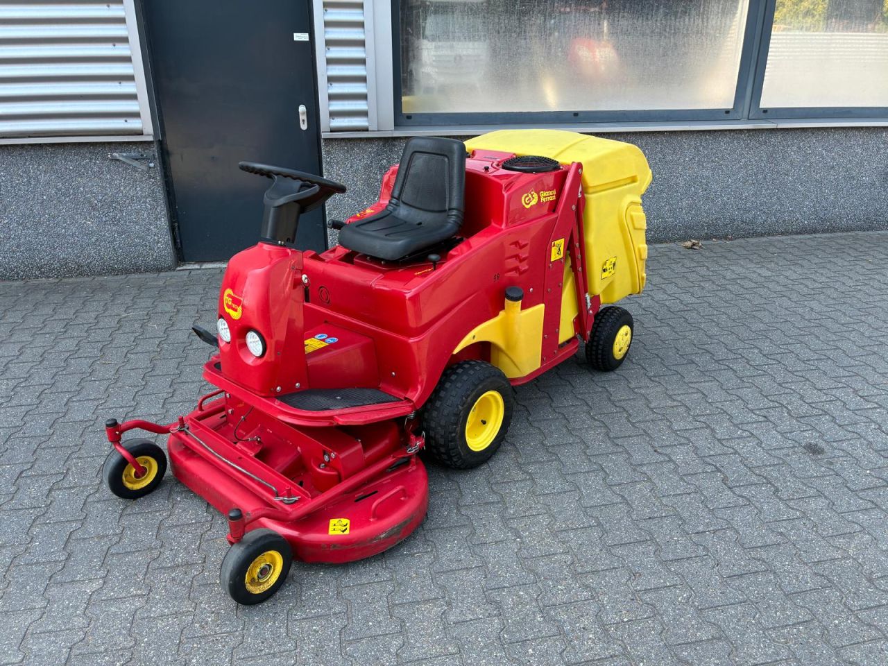 Gianni Ferrari TG TECH 18HP frontmaaier met opvang