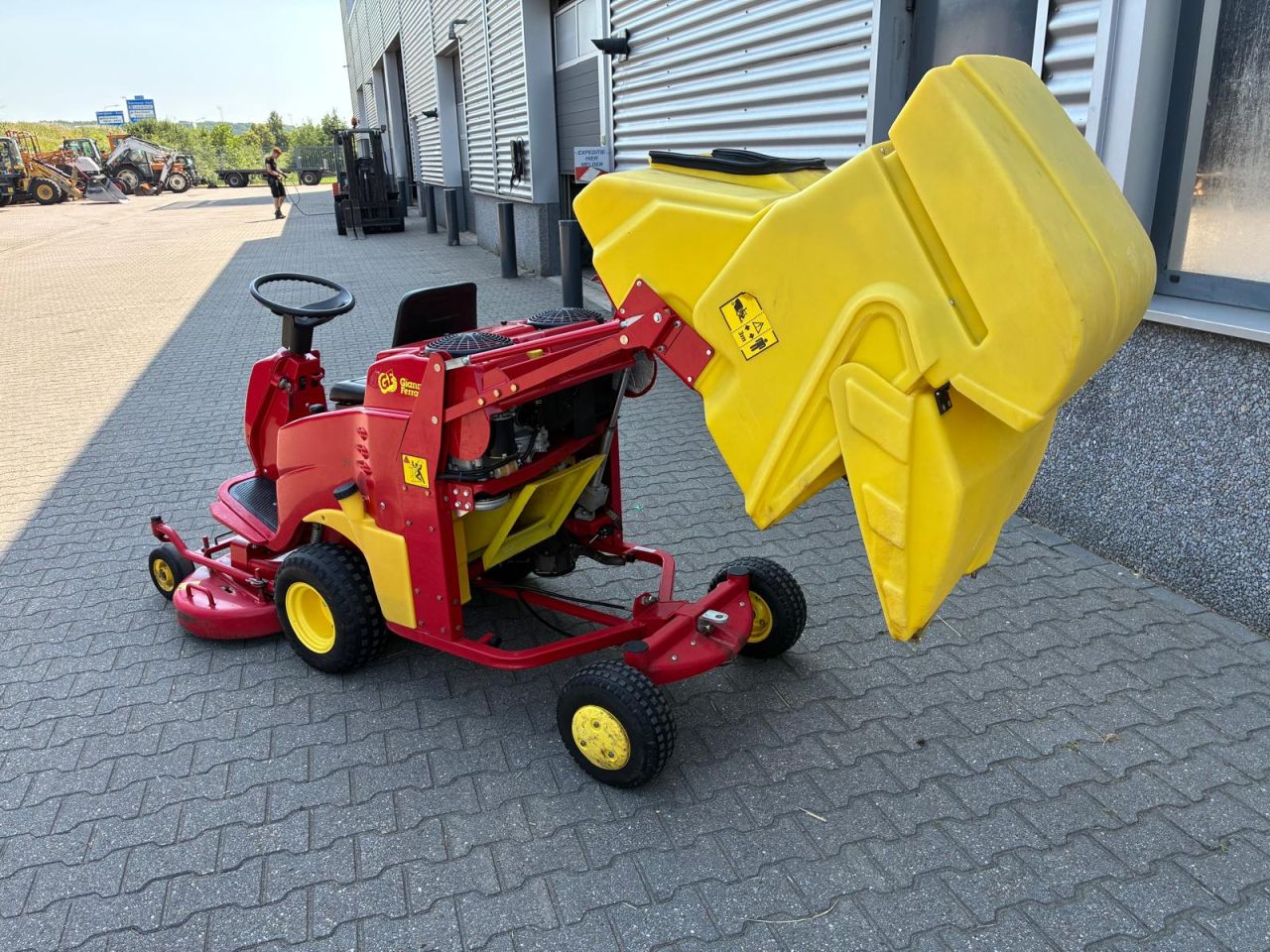 Gianni Ferrari TG TECH 18HP frontmaaier met opvang