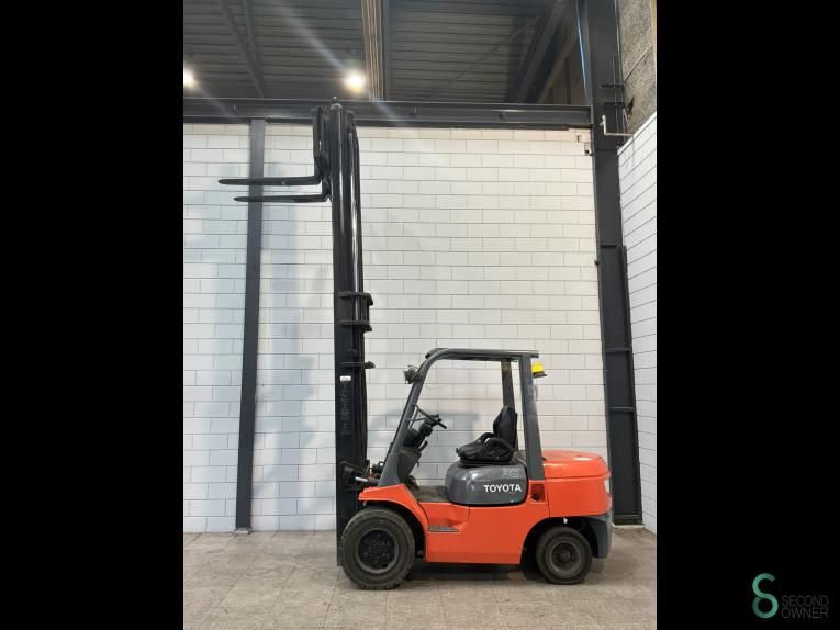 Forklifts Diesel Toyota 02-7FDJF35 2003
