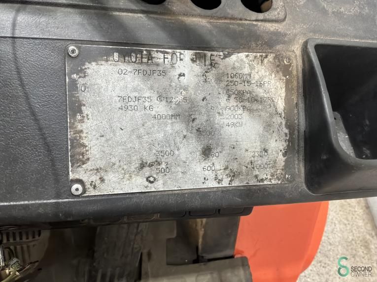 Forklifts Diesel Toyota 02-7FDJF35 2003