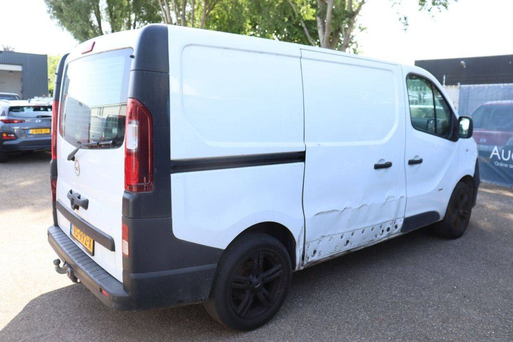 Bestelwagen Opel VIVARO-B Diesel 2016