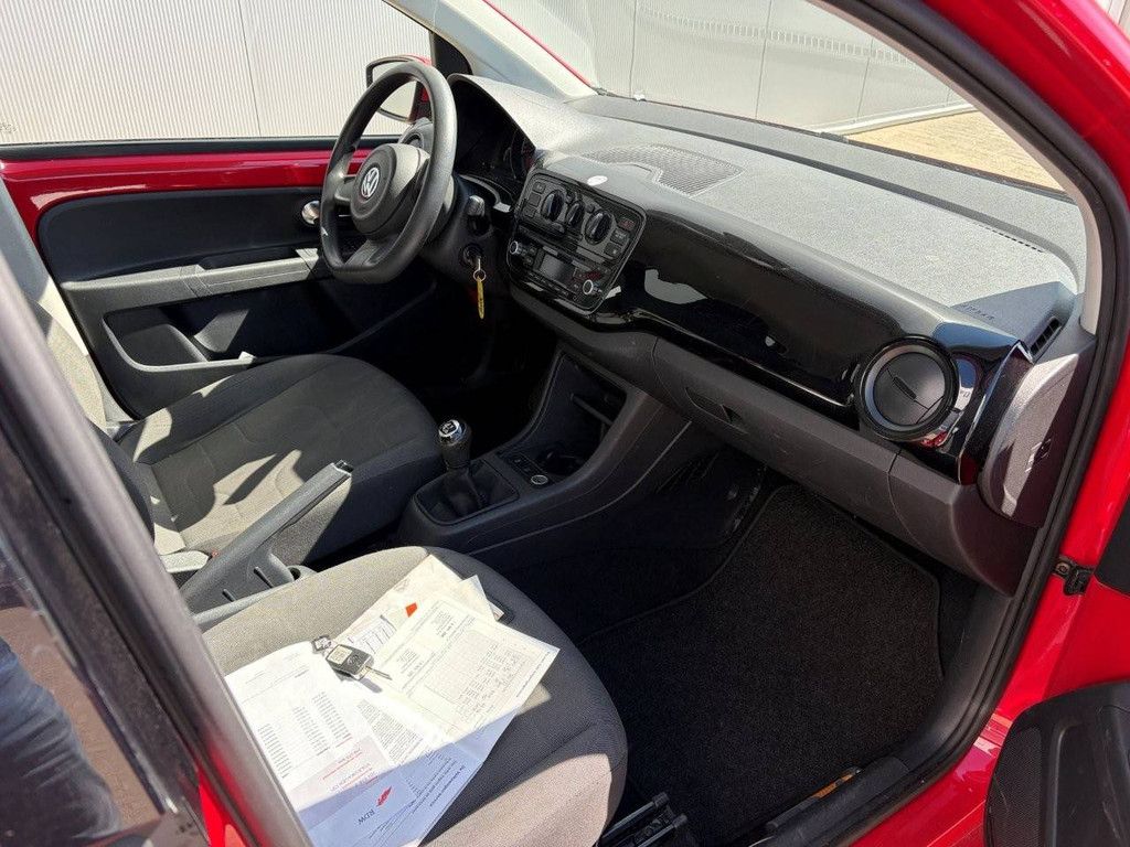 Pkw Volkswagen Up! 1.0 Move Up! Benzin 2015