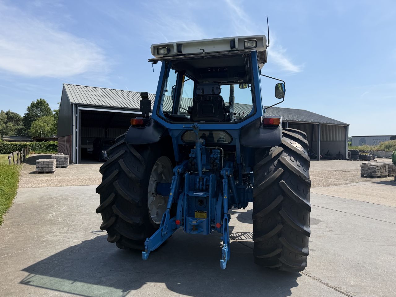Nette Ford 8830 powershift 40kmh