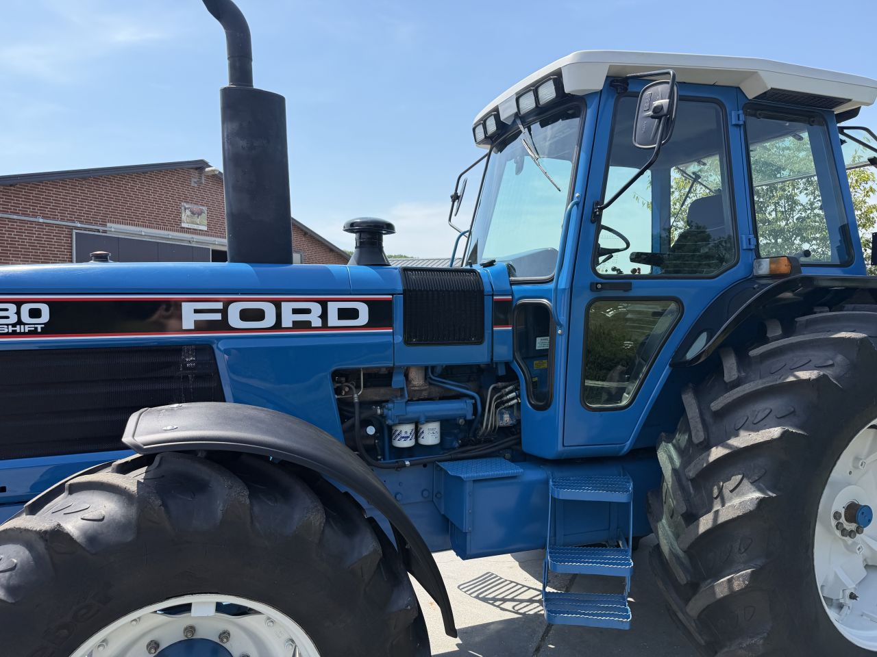 Nette Ford 8830 powershift 40kmh