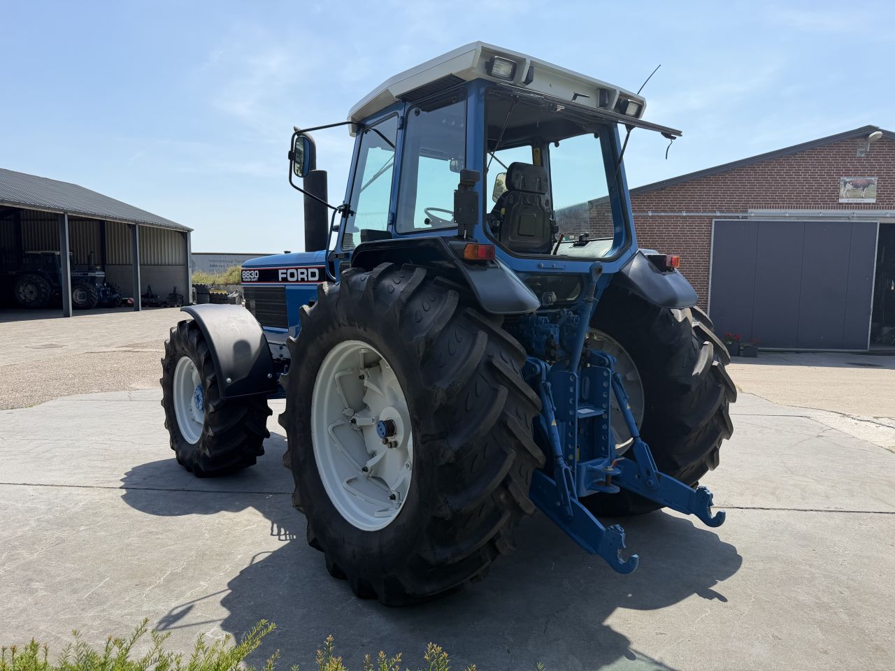 Nette Ford 8830 powershift 40kmh