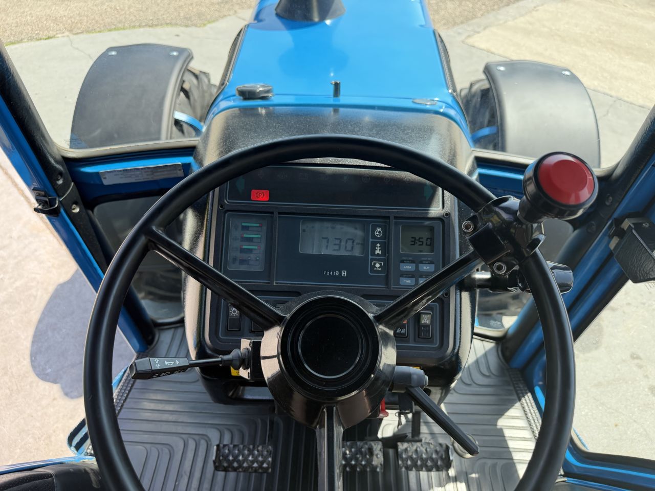 Nette Ford 8830 powershift 40kmh
