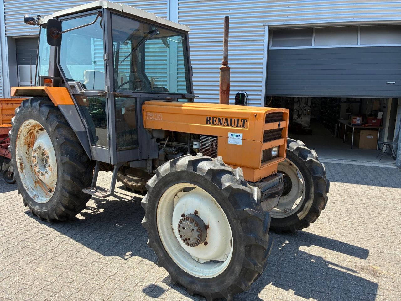 Renault 75-14 LS tractor
